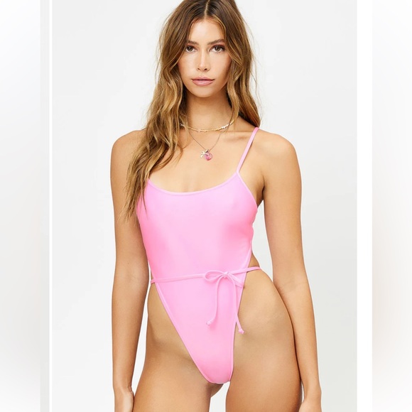 ALO yoga X Frankie's  Bikinis Pink One Piece Swimsuit Sz Médium NWT - Picture 4 of 13